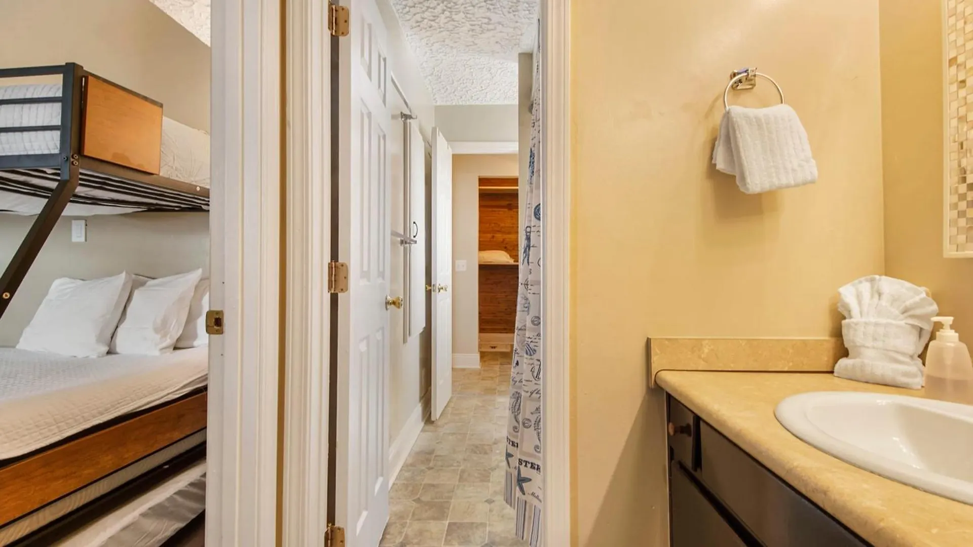Beachlife Unit Abc Getaway Sleeps 34 Panama City Beach Tatil Evi